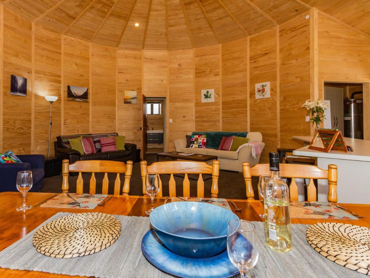 The Snowglobe - Ohakune Modern Yurt Style Chalet 外观 照片