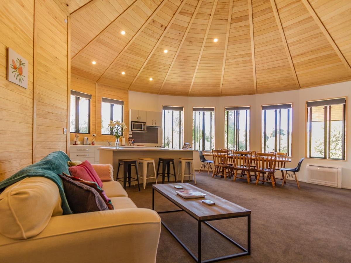 The Snowglobe - Ohakune Modern Yurt Style Chalet 外观 照片