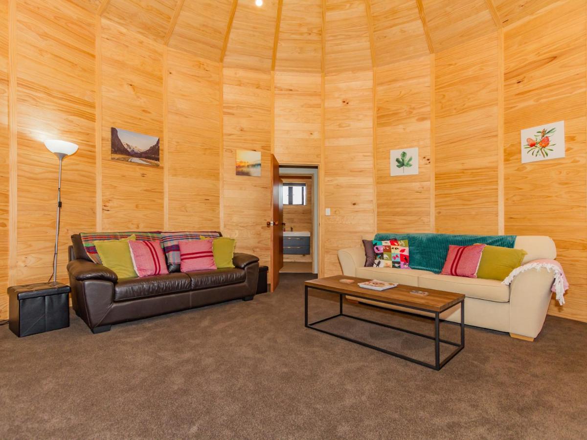 The Snowglobe - Ohakune Modern Yurt Style Chalet 外观 照片